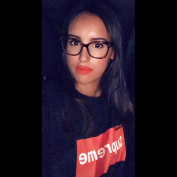 Meet your Posher, Sofia - Picture 1 of 1